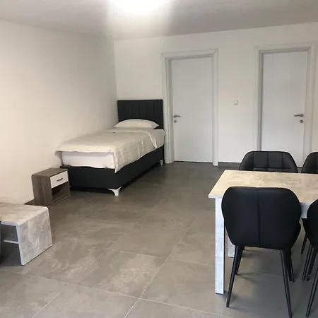 Erbacher Ferienwohnung 2 Erbach an der Danau Buitenkant foto